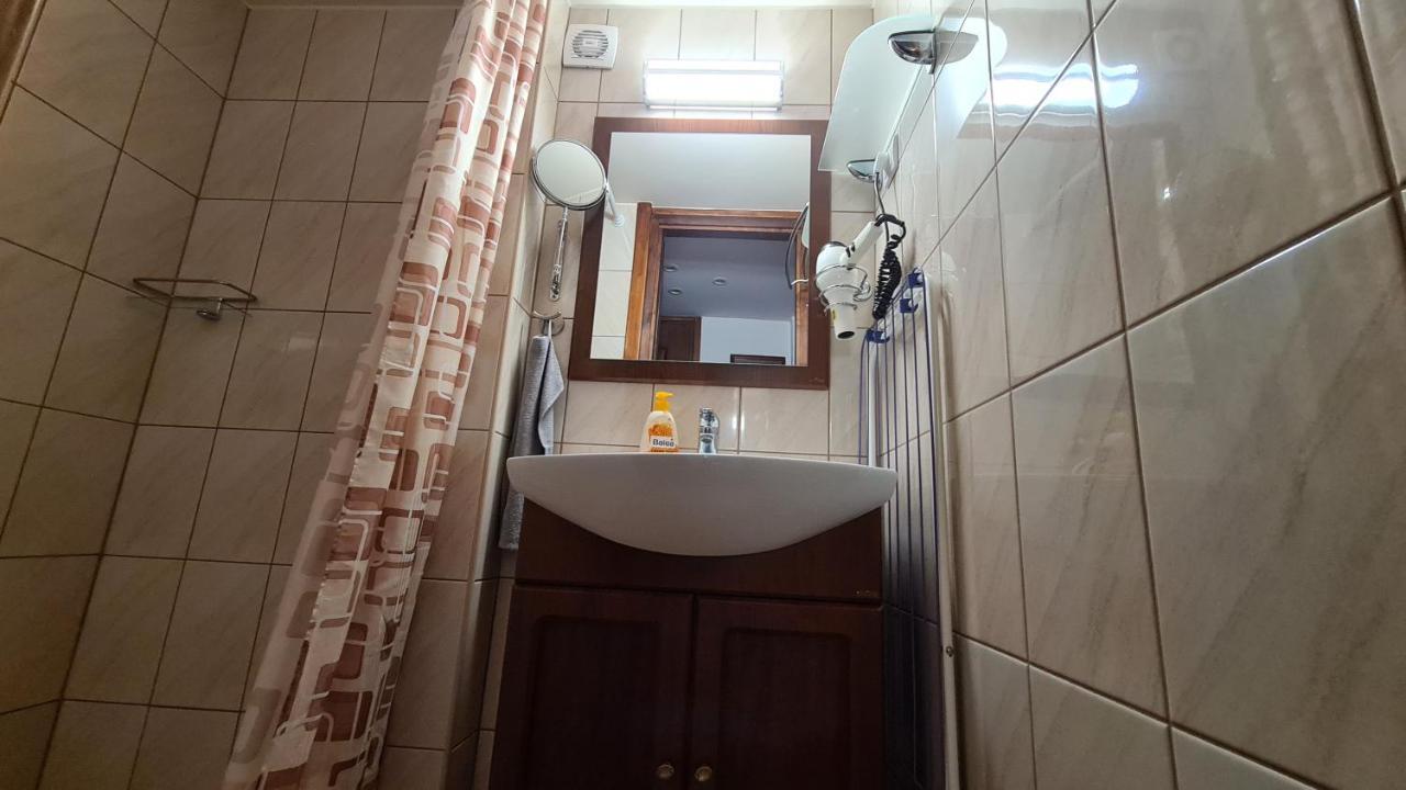 Gyulai Fuerdoe Apartman ภายนอก รูปภาพ